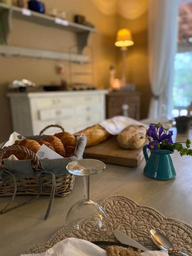 L'Eveil En Provence Bed & Breakfast Entrecasteaux Exterior foto