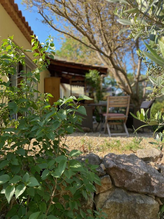 L'Eveil En Provence Bed & Breakfast Entrecasteaux Exterior foto
