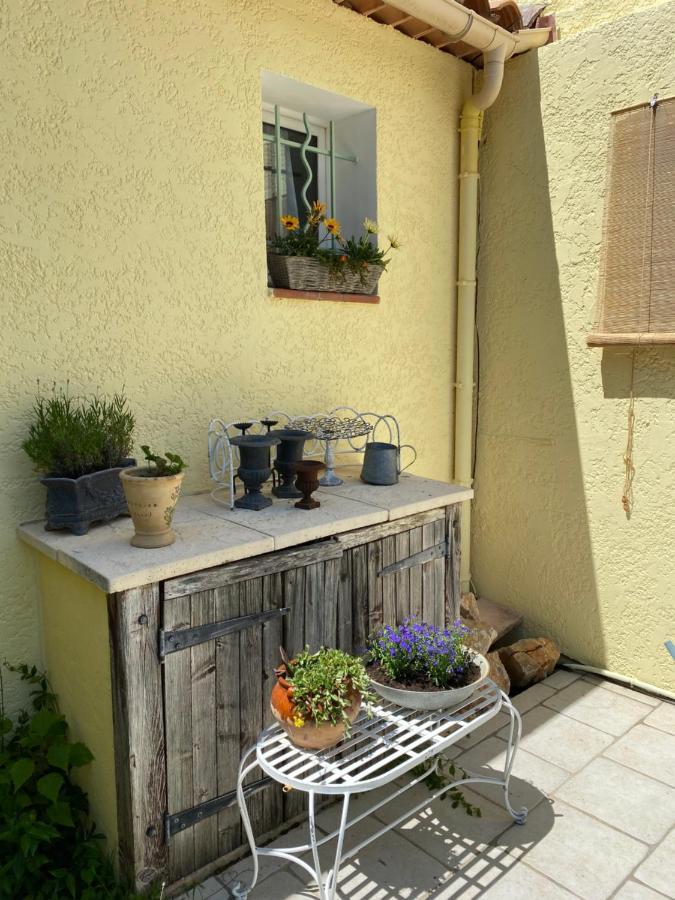 L'Eveil En Provence Bed & Breakfast Entrecasteaux Exterior foto
