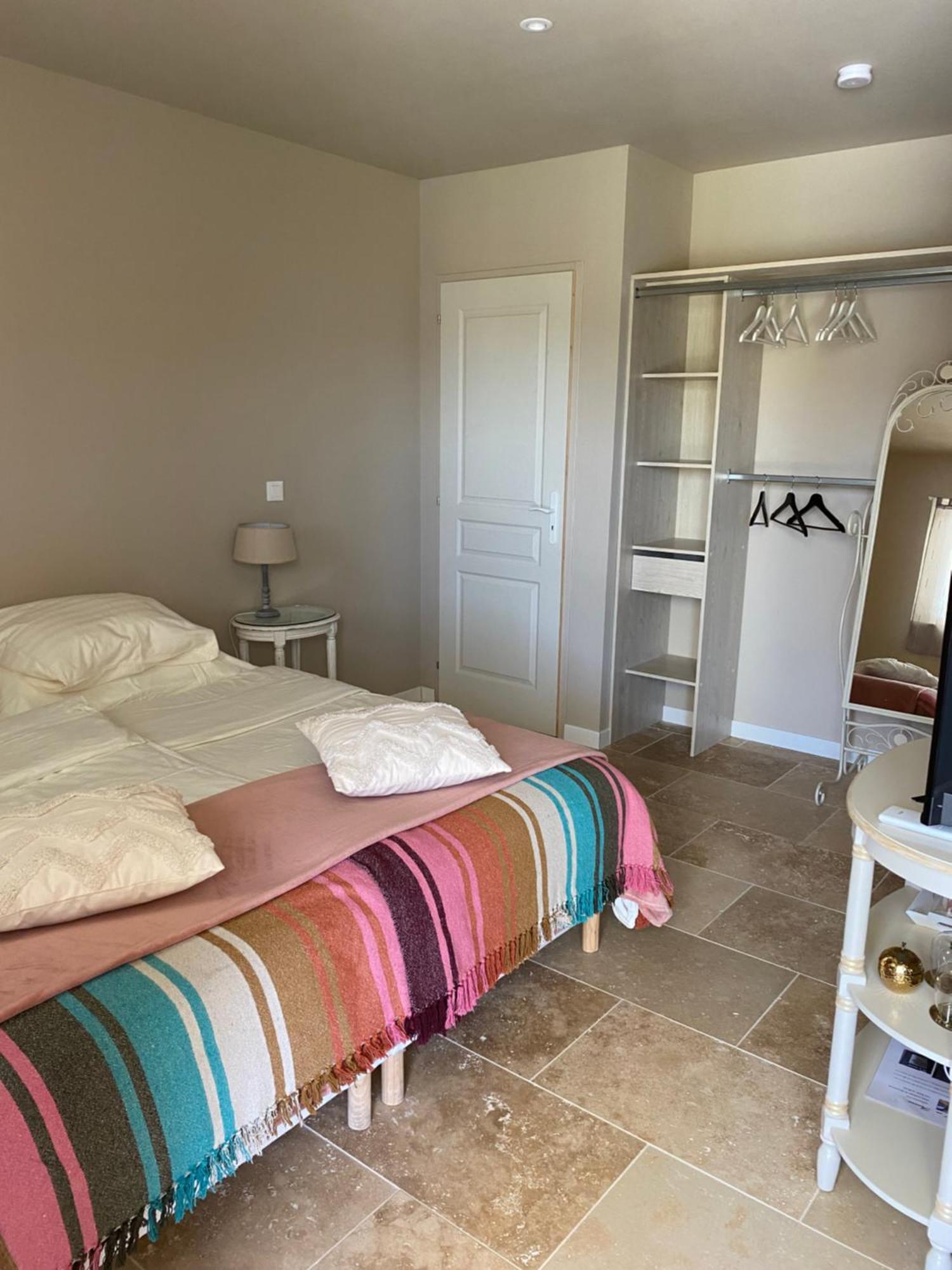 L'Eveil En Provence Bed & Breakfast Entrecasteaux Exterior foto
